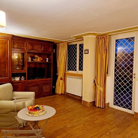 Fuga A Napoli Apartment Exterior foto